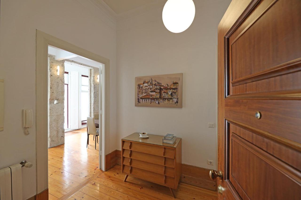 Flh Porto Classic Apartment With Terrace & Parking Eksteriør billede