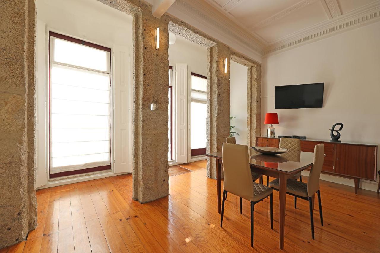 Flh Porto Classic Apartment With Terrace & Parking Eksteriør billede